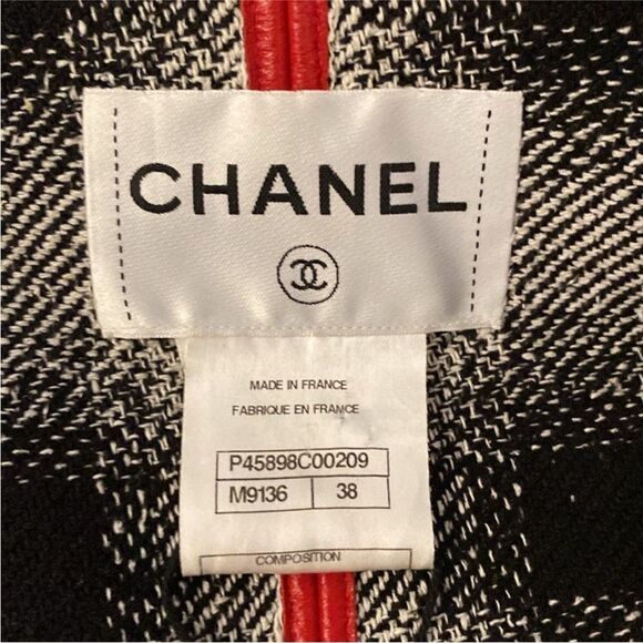 Chanel Red Leather Women's Jacket, S - Picture 11 of 12
